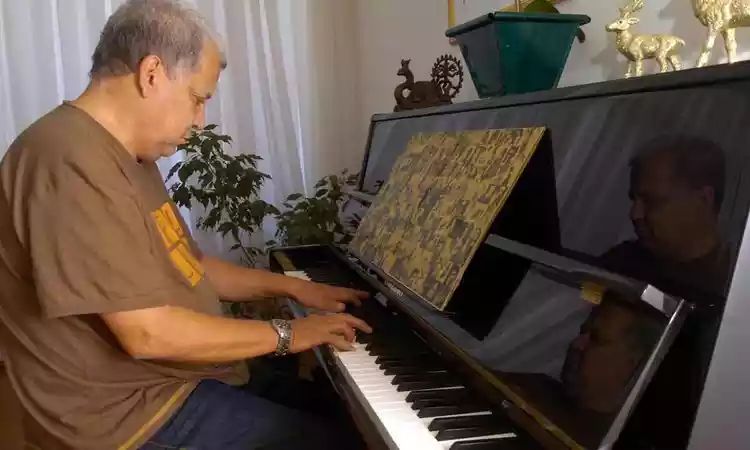 marcio-borges-toca-piano_1_97881 marcio-borges-toca-piano_1_97881